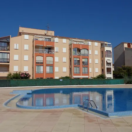 公寓 A 2 Pieces Pour 4 Personnes, Terrasse Avec Vue Piscine Fréjus