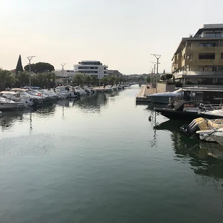 A 2 Pieces Pour 4 Personnes, Terrasse Avec Vue Piscine 公寓 Fréjus